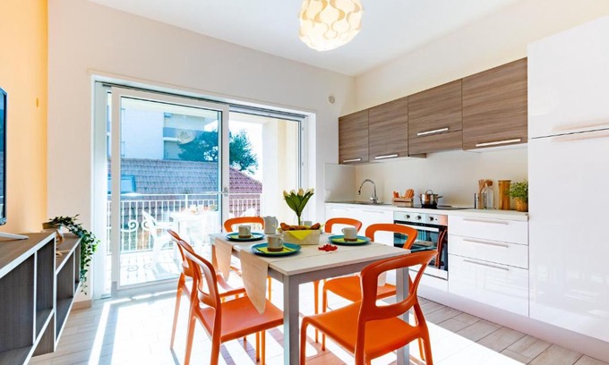 Tortoreto Lido Apartment | Pet-Friendly Retreat at Corallo 2P - Palazzina Laura