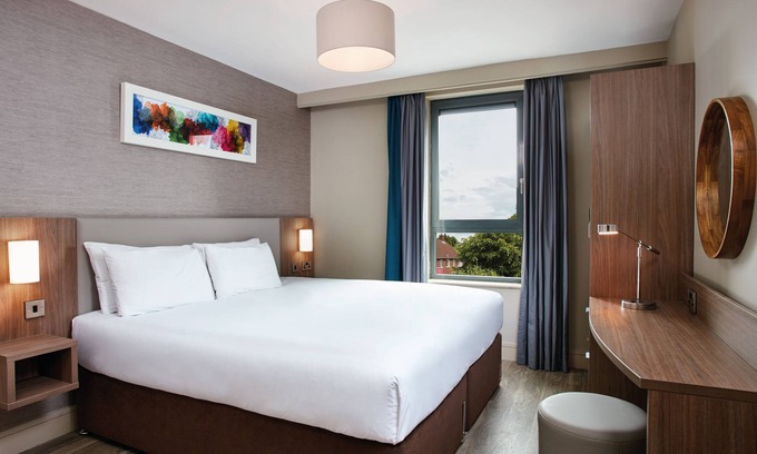 Queens Quarter Apartment | Stylish Cordia Serviced Apartments - Pet Friendly & Accessible