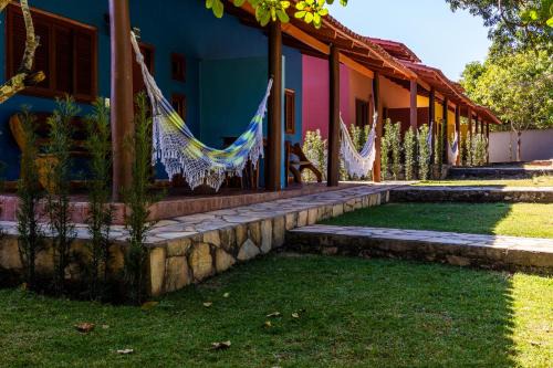 Davidopolis Ski Chalet | Relaxing Getaway at Cores do Cerrado with Pool Access
