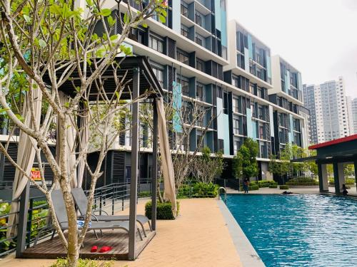 Kota Warisan Apartment | Inviting CoreSoho Suite by BKAstaycation Near KLIA Airport