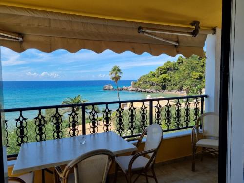 Glyfada Apartment | Top-Rated Corfu Glyfada Beach Apartment with Pool & Pet-Friendly