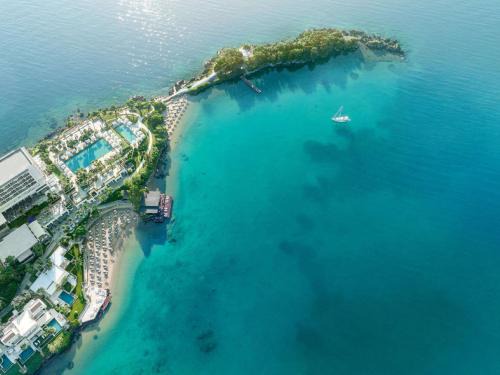 Kommeno Resort | Indulgent Corfu Imperial: Beach Luxe Resort with Spa & More