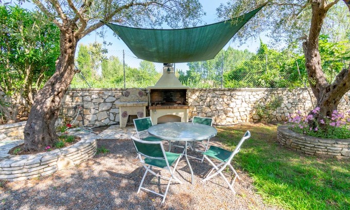 Dassia Villa | Relaxing Getaway at Corfu Villa Dassia with Pool & Hot Tub