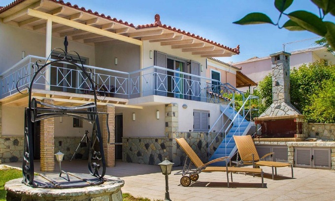 Melissi House | Corinthian Residence, a sophisticated and comfortable villa with a private pool