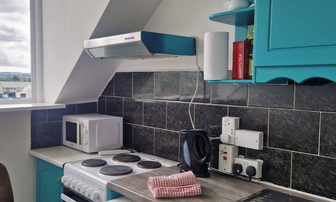 Cork Apartment | Cork Apartment with River Views -Cosy in Cork