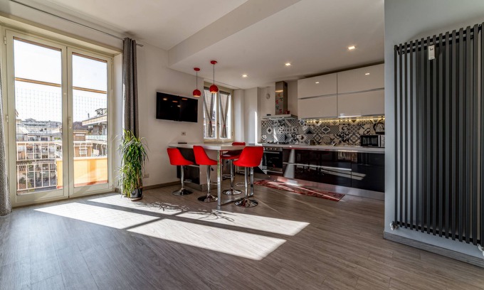 Aurelio Apartment | Relaxing Retreat at Cornelia Home with Spa and Breakfast