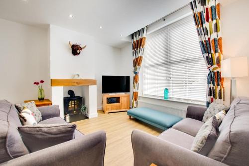 Portinscale House | Pet-Friendly Corner Cottage: Perfect for Family Getaways