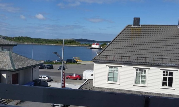 Bronnoysund Hotel | Discover Corner Hotell: Family-Friendly with Breakfast Included
