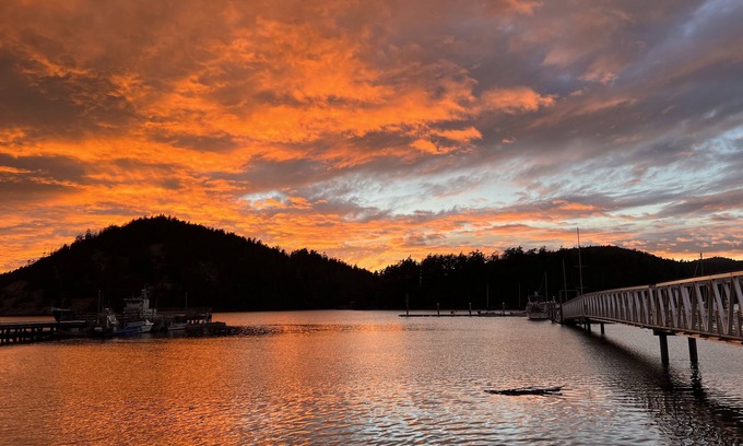 Oak Harbor House | Pet-Friendly Retreat Near Cornet Bay and Deception Pass