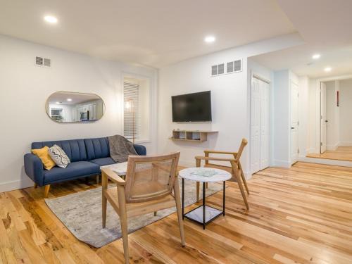 Corn Hill House | Cozy 4-Star Retreat with Kitchen & Pet-Friendly Amenities