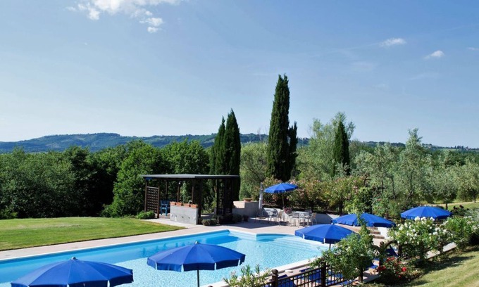 Monteleone d'Orvieto Apartment | Discover CORNIETO Agriturismo: Ocean View & Pet-Friendly Stay