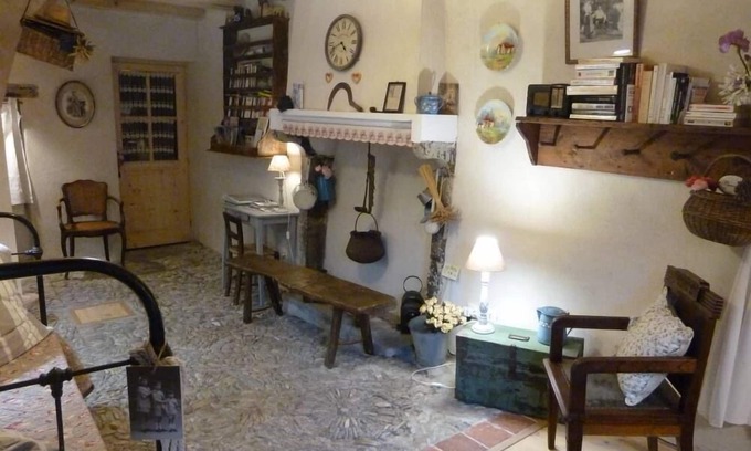 Cornillon-sur-lʼOule Cottage | Explore Cornillon Sur L Oule: Cozy Gite with Pool & Pets