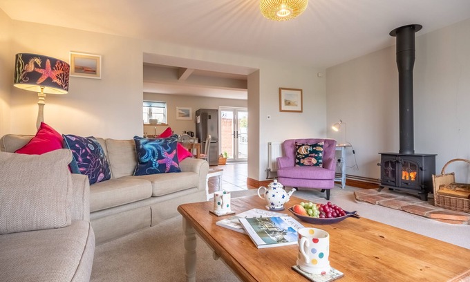 South Creake Cottage | Relaxing Cornloft Cottage in South Creake, Norfolk