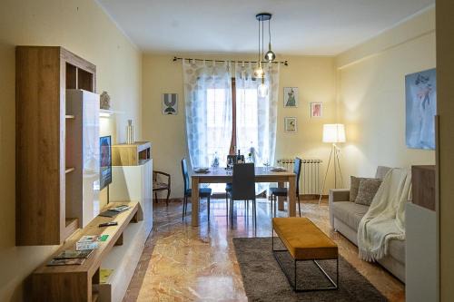 L'Aquila Apartment | Corno Grande: Family-Friendly Apartment with Free Parking