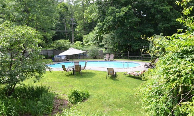 Cornwall Bridge Hotel | Discover Cornwall Inn and Lodge: Family-Friendly Retreat