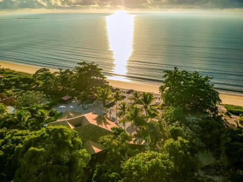 Porto Seguro Hotel | All-Inclusive Bliss at Coroa Vermelha Beach Resort