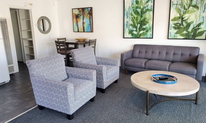 San Clemente Hotel | Family-Friendly Coronado Two Bedroom Suite with Kitchen