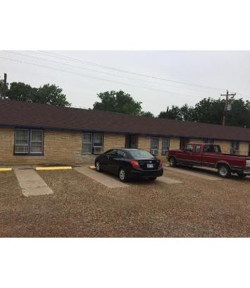 Lindsborg Hotel | Pet-Friendly Getaway at Coronado West Motel