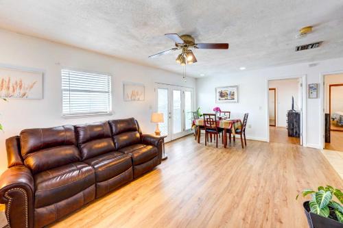 South Side House | Family-Friendly Corpus Christi Extended Stay Near the Beach