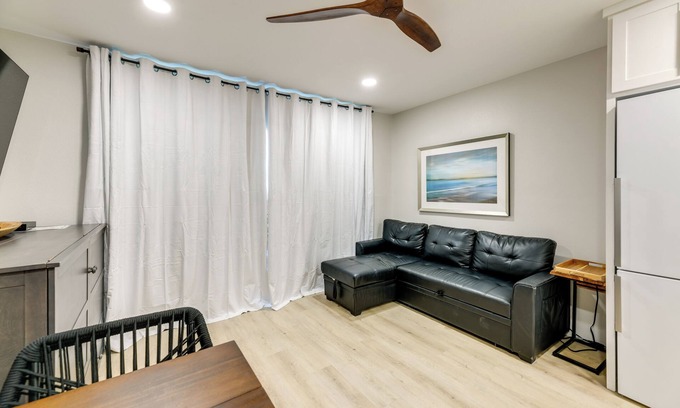 North Beach Condo | Beachfront Escape: Corpus Christi Surfside Suite Awaits