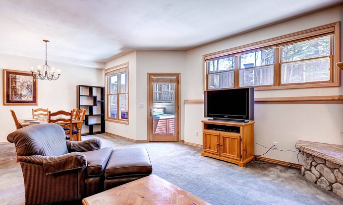Warrior's Mark Condo | Cozy Corral at Breckenridge #103E: Private Hot Tub Retreat