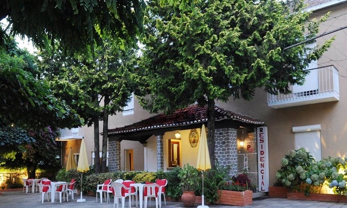 Caldelas Hotel | Relaxing Corredoura Garden Alojamento with Pool & Spa