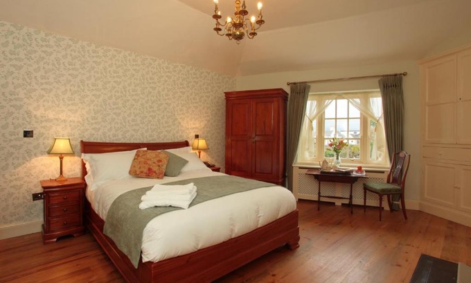 Galway City Centre Bed & Breakfast | Delightful Corrib House Guest Accommodation with Breakfast