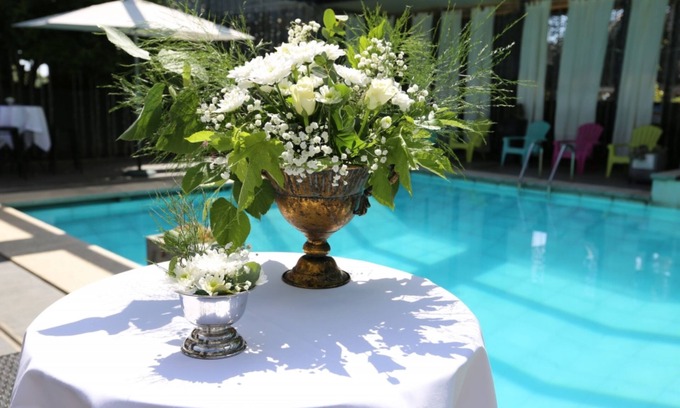 Biguglia Hotel | Welcoming Cors Hotel: Poolside Comfort and Great Reviews