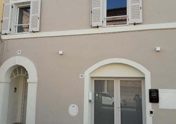 Jesi House | Pet-Friendly Retreat at Corso95 SrL: 8/10 Guest Rated