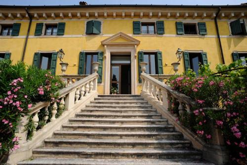 Nord-Est Bed & Breakfast | Prime Stay at Corte Beatrice: Pet-Friendly & Accessible