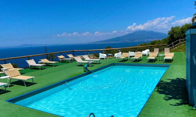 Vico Equense House | Discover Corte Degli Ulivi Resort: Oceanfront Retreat Awaits