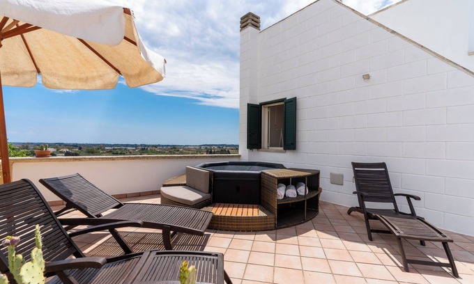 Specchia Apartment | Relax at Corte Dei Mesci with Private Jacuzzi & Spa Access