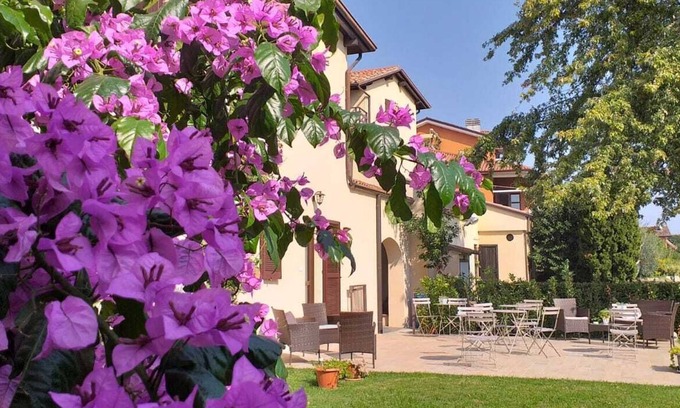 Moniga del Garda House | Guest Rated 9.6: Corteallago with Breakfast & Family Amenities