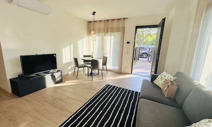 Alba Apartment | Elegant Cortemaggiore 4D Flexrent - Pet Friendly & Breakfast