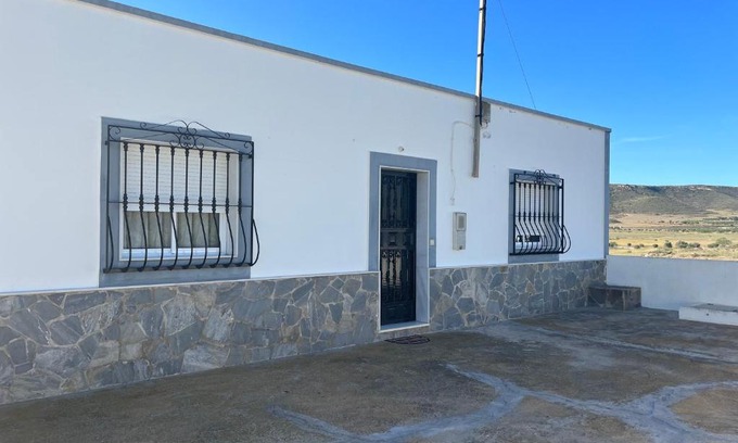 Fernan Perez House | Experience Oceanfront Bliss at Cortijo del Lucero