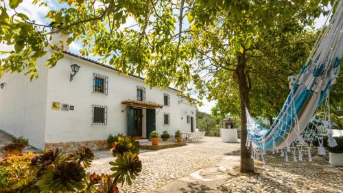 Carcabuey Villa | Unforgettable Stays at Cortijo Entresierras: 9.7/10 Rating