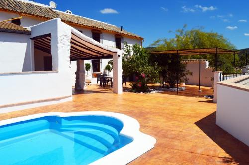 Rute House | Indulge at Cortijo La Cañada: Oceanfront Getaway Rated 10/10