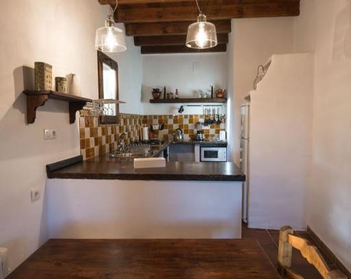 Atalbeitar House | Idyllic Cortijo La Viñuela: 4-Star Oceanfront Retreat