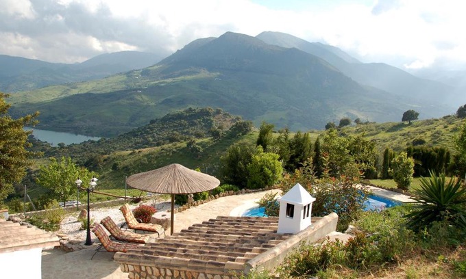 Montecorto House | Oceanfront Bliss at Cortijo Lagarín - 4-Star Retreat