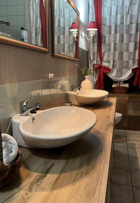 Cazorla House | Experience Comfort at Cortijo Loma del Belloton Hotel