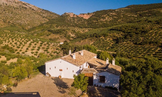 Castillo de Locubin House | Pet-Friendly Cortijo Rural Majolero with Pool & Great Ratings
