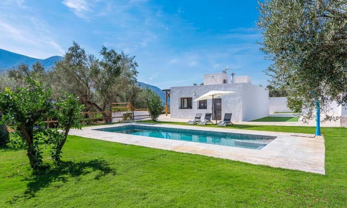 Orgiva House | Discover Cortijo Villa Maroma Órgiva: Family-Friendly Retreat
