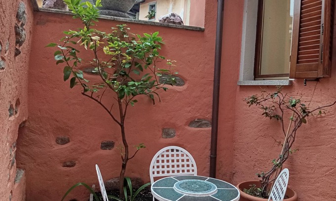 Domodossola Apartment | Cortiletto 13