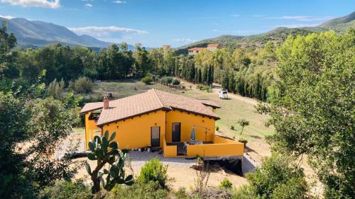 Fluminimaggiore Bed & Breakfast | Unforgettable Stay at Coru & Bentu - Pet and Child Friendly