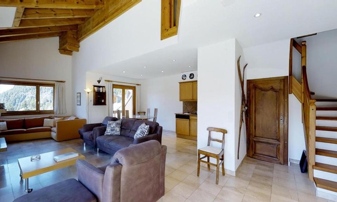 Silvaplana Apartment | Corvatsch 3/47: Top-Rated Stay with Family-Friendly Amenities
