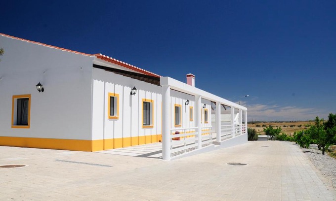 Almodovar e Graca dos Padroes Villa | Discover Corvos e Cadavais: Pet-Friendly Oasis with Top Ratings