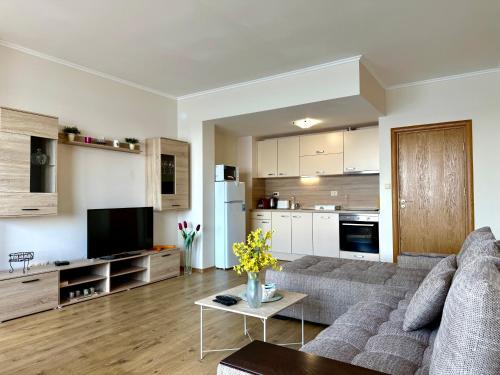 Pomorie Apartment | Cosher - Gardenia Palace Apt 9