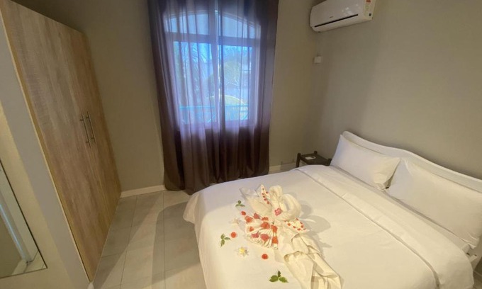 Mont Choisy House | Discover Cosi Holiday: Ocean View, Pool & Breakfast Awaits