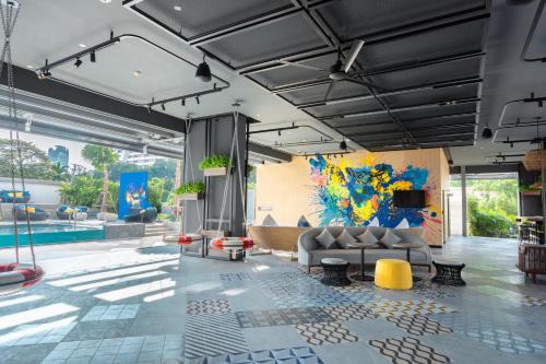 North Pattaya Hotel | Discover COSI Pattaya Wong Amat Beach with Oceanfront Views