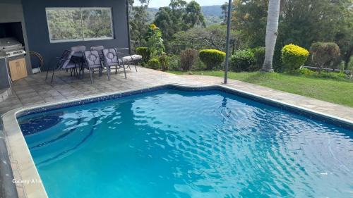 Queensburgh Bed & Breakfast | Discover Cosmic Moments Guest House: Pet-Friendly Retreat